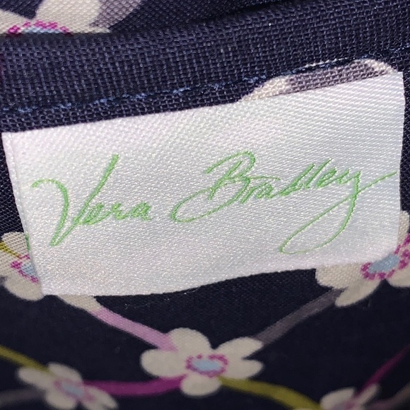 Vera Bradley Tote - Picture 3 of 4